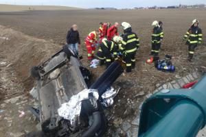 Pomlázkovat nebudou. Jeden zraněný skončil v sanitce, druhý ve vrtulníku