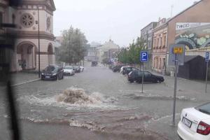 Vysočinu bičoval silný liják, blesky křižovaly oblohou