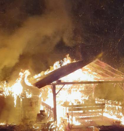 Požár altánu v Horním Maršově způsobil škodu 80 tisíc