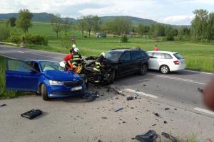 Tři v sobě a byla to osobní auta. Bez zranění se nehoda neobešla
