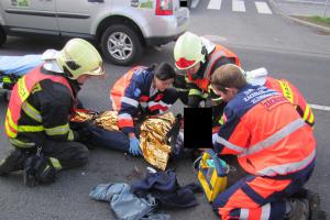 Další motorkář přispěl do statistiky nehod. A taky skončil v nemocnici