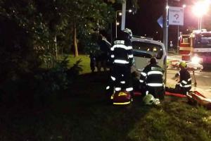Hodně smolná neděle. Při nehodě dvou osobáků bylo zraněno šest osob