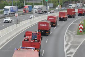 Konec Operace letadlo. Hasiči rozvezli tuny ochranných prostředků Konec Operace letadlo. Hasiči rozvezli tuny ochranných prostředků
