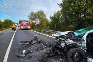 Nehoda zastavila provoz na hlavním tahu