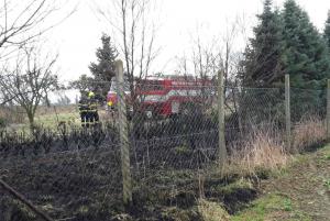 Oheň v Rychvaldu trestal. Popálil seniora přes zákaz pálení trávy