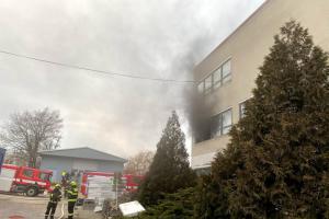 Kulisy na Barrandově hořely jak papír. Hodně kouře bylo taky (VIDEO)