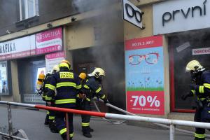 Na pražském Žižkově hořelo v oční optice, při požáru nebyl nikdo zraněn