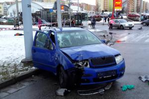 Zledovatělé jihočeské vozovky navyšují počet dopravních nehod (VIDEO)