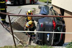 Nezatáhl majitel ruční brzdu? Pak našel auto úplně někde jinde