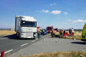 Nebe motorkářů se zaplňuje. Další zemřel po střetu s kamionem