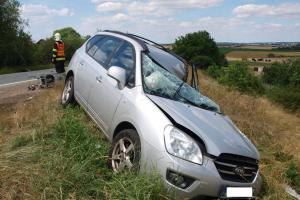 Při čelním střetu dvou vozidel byli těžce zraněni oba řidiči