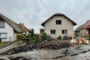Požár ve sklepě rodinného domu v Jestřebí měl jednu oběť