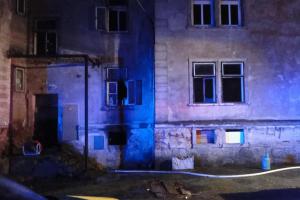 Záchrana dětí z hořícího a zakouřeného domu. Stalo se v Oloví