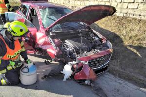 Řidička skončila svou jízdu nehodou ve Skočově Lhotě
