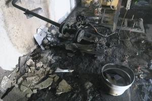 Požár v průmyslovém objektu ve Starém Městě zranil čtyři osoby