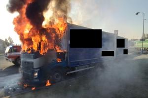 Hasiči likvidovali požár kamionu na parkovišti u čerpací stanice v Teplicích