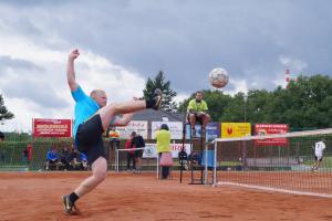 Sportem ku zdraví! Dobruška hostila Mistrovství HZS ČR v nohejbale trojic Sportem ku zdraví! Dobruška hostila Mistrovství HZS ČR v nohejbale trojic