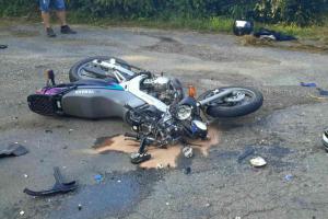 Rychlé stroje. Motorkáři umírají zbytečně, počty obětí neklesají (VIDEO)