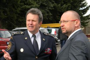 Politikům se u hasičů asi líbí. Píseckou stanici navštívil Jan Bartošek Politikům se u hasičů asi líbí. Píseckou stanici navštívil Jan Bartošek
