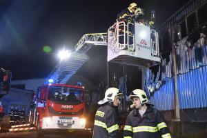 V karlovarském bazaru se nebude nakupovat už ani za levno. V noci vyhořel