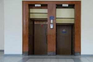 V Českých Budějovicích hořel výtah, matka s dítětem ho stačila včas opustit
