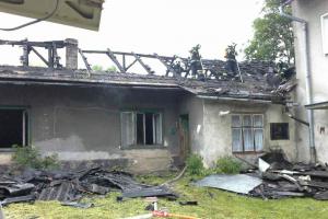 Ve Velkých Losinách na Olomoucku hořela střecha opuštěného domu