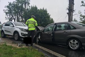 Tragédie u Příložan. Bouračka čtyř vozidel, jeden mrtvý, zraněny i děti