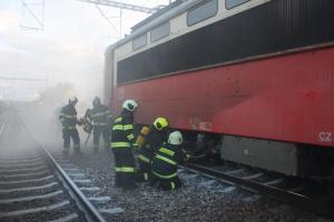 Jihočešští hasiči měli napilno. Hasili ohně na železničních tratích