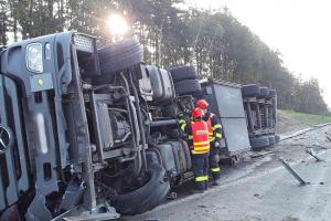 Úterní nehody na dálnici D1. Nejtěžší nebyl zásah, ale cesta k němu
