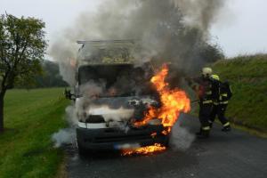 Požár dodávky u Kejnic zaměstnal hasiče z Horažďovic