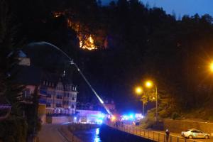 Na pomoc s likvidací požárů v Českém Švýcarsku byly vyslány i odřady HZS krajů a ZÚ HZS ČR
