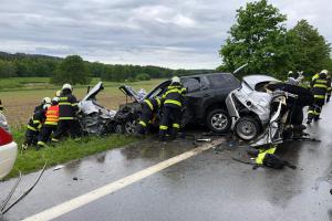 Při nehodě u Olešníka zemřel řidič. Byl to ještě mladík