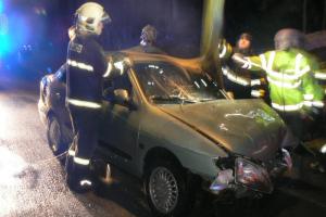 U Opolence v Plzeňském kraji hasiči vyprošťovali osobní auto z řeky