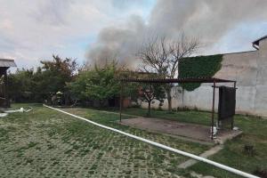 Při požáru garáže došlo ke zranění