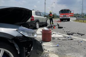 V Příboře se střetla elektrokoloběžka se třemi osobními vozy