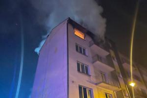 Večerní požár neobydleného domu v centru Ostravy