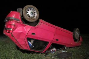 Po nehodě lepší auto na střeše, než vážná zranění nebo smrt