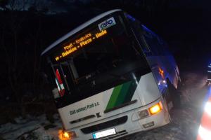 Větrný pátek třináctého: Hasiči v Plzeňském kraji vyjeli k dvaasedmdesáti zásahům