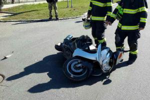 Prosluněný víkend vylákal motorkáře na silnice, někteří z nich svou cestu nedokončili