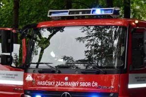 Jablonec: Příjezd k požáru komplikovala zaparkovaná vozidla