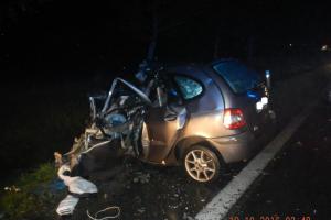Tragédie na Strakonicku, řidič osobáku srážku s kamionem nepřežil