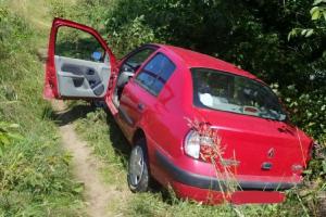 Na Seči zabloudil řidič, málem skončil ve vodě přehrady. Potřeboval hasiče