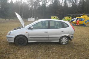 U nehody u Líšníce zasahoval i vrtulník. Dva zranění lidé