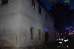 Při požáru ubytovny v Bukovanech pět osob skončilo v nemocnici Při požáru ubytovny v Bukovanech pět osob skončilo v nemocnici