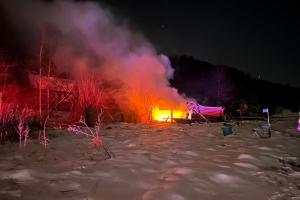 Hasiči opět zasahovali při požáru ve Starých Bukách na Trutnovsku