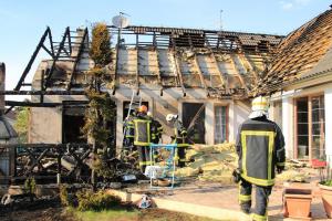 Požár rodinného domu ve Vestci u Prahy napáchal škodu za dva miliony