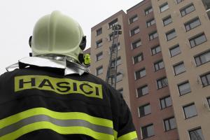 Série prověřovacích cvičení berounských hasičů. Zaměřeno na byty (VIDEO) Série prověřovacích cvičení berounských hasičů. Zaměřeno na byty (VIDEO)