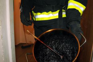 Asi to moc nepáchlo. V cukrárně hořel karamel, evakuováno bylo 12 osob
