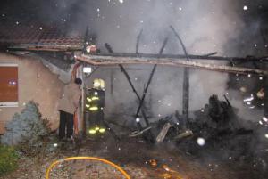 V Petřvaldu na Karvinsku hořela část rodinného domku a přístavek