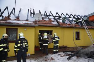 Stačí vadný odvod teplého vzduchu od krbových kamen a zapálí dům